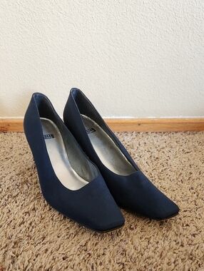 Stuart Weitzman Midnight Blue Pointed Toe Pumps